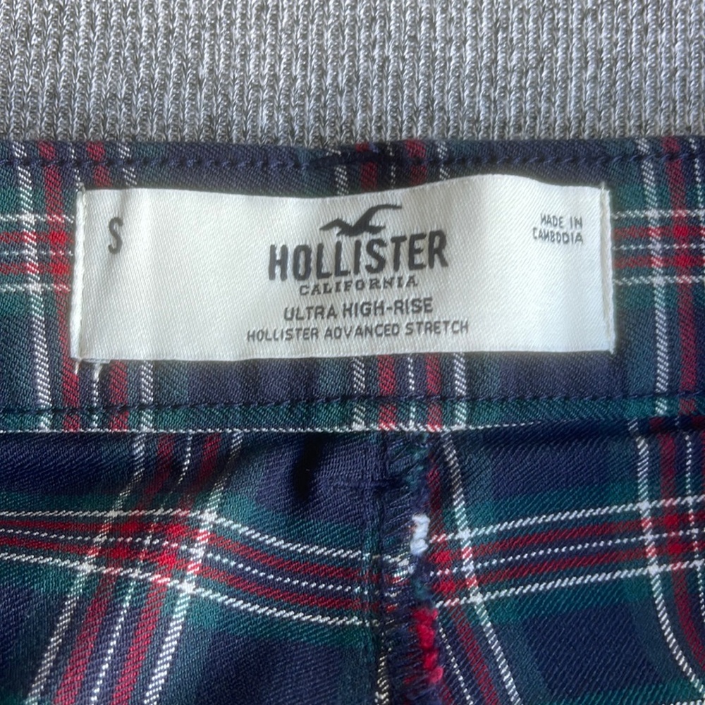 Hollister Plaid pants Small